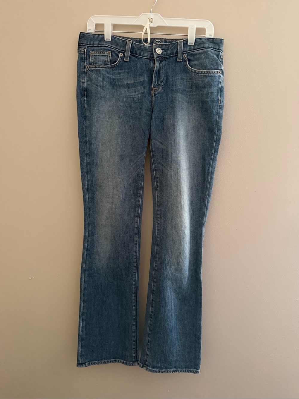 Gap Classic Premium Bootcut Denim Size 8 Regular - Comfy Mid Rise